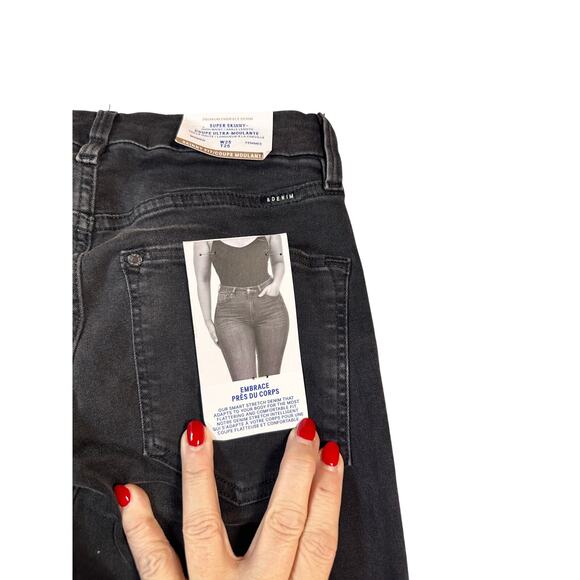 & Denim H&M Super Skinny Jeans Raw Hem Size 25 NWT - Picture 5 of 6